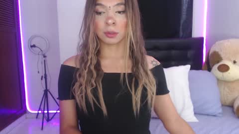 Snapshot of sofiievans_ chatting on 24, 1, 2025   online show from 24, 1, 2025