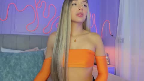 Snapshot of sofly_s chatting on 18, 10, 2025 Sofi online show from 18, 10, 2025
