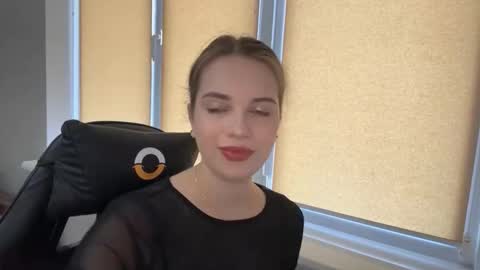 Snapshot of softiris_ chatting on 23, 3, 2026 Anna online show from 23, 3, 2026