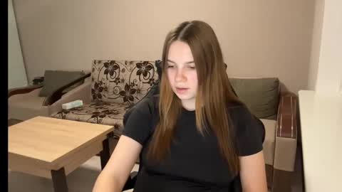 Snapshot of softiris_ chatting on 25, 3, 2026 Anna online show from 25, 3, 2026