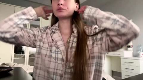 softlygirl online show from 1, 2, 2026