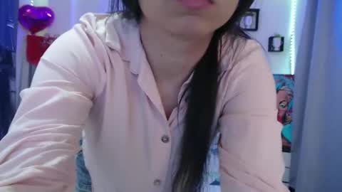 Snapshot of solangel00 chatting on 27, 10, 2025 Sol Angel online show from 27, 10, 2025