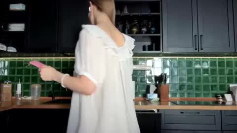 Bella online show from 19, 3, 2026