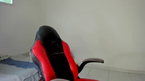 Moonie  online show from 18, 9, 2025