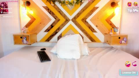 Snapshot of solscarleet chatting on 3, 10, 2025 Sol online show from 3, 10, 2025