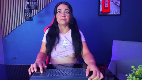 Solecito online show from 8, 4, 2026