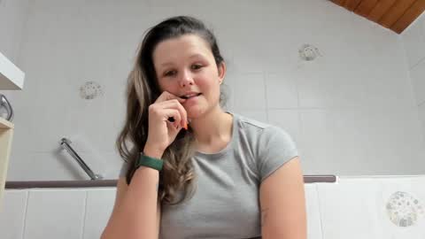 Snapshot of someonesday chatting on 3, 2, 2025 SomeonesDay online show from 3, 2, 2025