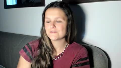 Snapshot of someonesday chatting on 18, 11, 2025 SomeonesDay online show from 18, 11, 2025