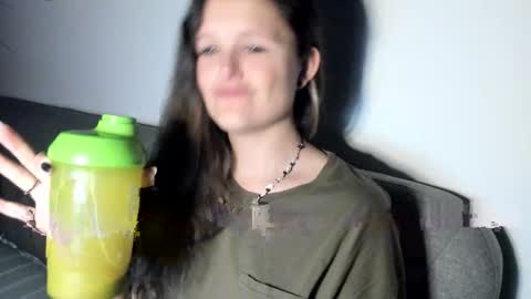 Snapshot of someonesday chatting on 20, 11, 2025 SomeonesDay online show from 20, 11, 2025