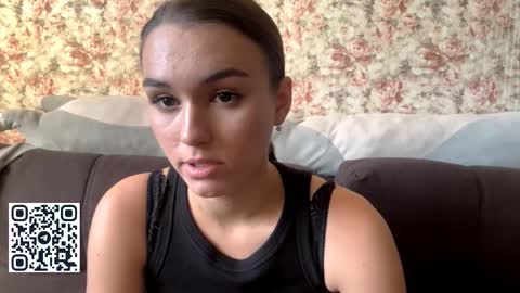 Hello My name is Jane  im new model here and little but shy but curious. online show from 31, 10, 2025