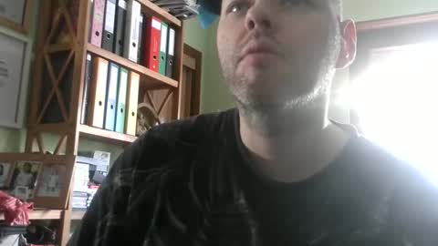 Snapshot of songoku81 chatting on 1, 3, 2026 Tom online show from 1, 3, 2026