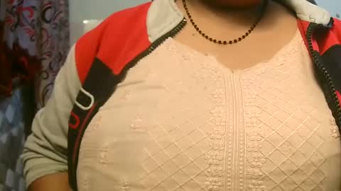 Snapshot of soni88888 chatting on 8, 12, 2024 soni88888 online show from 8, 12, 2024