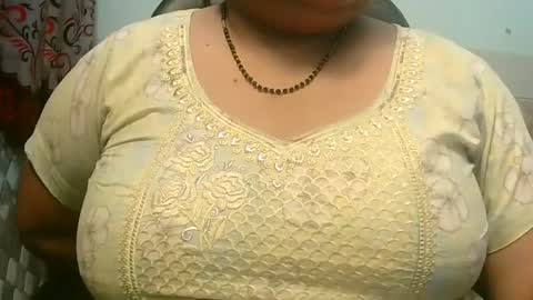 Snapshot of soni88888 chatting on 5, 2, 2025 soni88888 online show from 5, 2, 2025