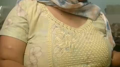 Snapshot of soni88888 chatting on 9, 3, 2025 soni88888 online show from 9, 3, 2025