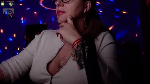 Sonia online show from 3, 3, 2025