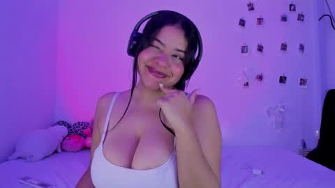 Snapshot of sophi_moon1 chatting on 11, 1, 2026 Sofia online show from 11, 1, 2026