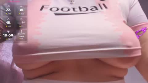 Snapshot of sophi_tay chatting on 17, 11, 2025 Sophi Tay online show from 17, 11, 2025