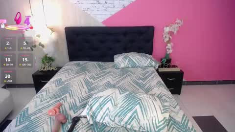 sophia_brunette21 online show from 10, 9, 2025