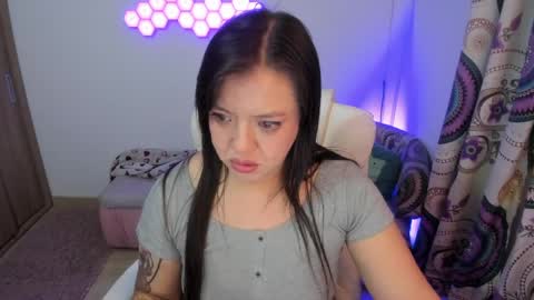 Snapshot of sophia_grants chatting on 7, 5, 2026 sophia_grants online show from 7, 5, 2026