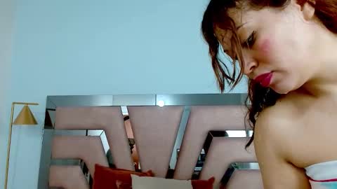 Snapshot of sophia_hadid chatting on 14, 1, 2025 Sophia online show from 14, 1, 2025