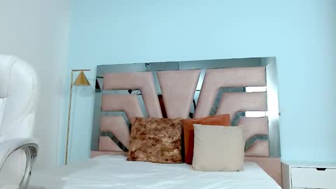 Snapshot of sophia_hadid chatting on 18, 1, 2025 Sophia online show from 18, 1, 2025