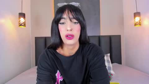 Snapshot of sophia_hoyos_ chatting on 13, 9, 2025 Sophi online show from 13, 9, 2025