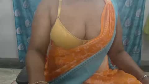 Snapshot of sophia_indian chatting on 6, 5, 2026 Sophia Tamil online show from 6, 5, 2026