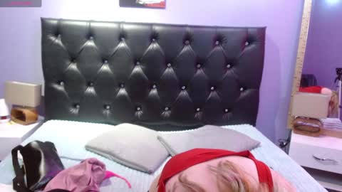 Snapshot of sophia_ny chatting on 15, 1, 2025 SOPHIA online show from 15, 1, 2025