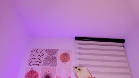 Snapshot of sophia_rhoades_ chatting on 18, 12, 2024 Sophi online show from 18, 12, 2024