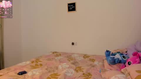 Snapshot of sophia_walkett chatting on 23, 1, 2025 Michelle online show from 23, 1, 2025