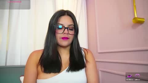 Snapshot of sophia_wilsonn_ chatting on 19, 9, 2025 Sofi online show from 19, 9, 2025