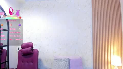 Snapshot of sophiahart_ chatting on 7, 5, 2026 Sophia online show from 7, 5, 2026