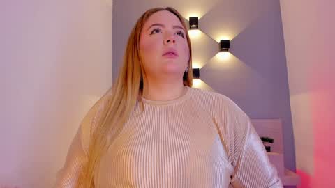 Snapshot of sophiarossee chatting on 1, 2, 2025 Sofi online show from 1, 2, 2025