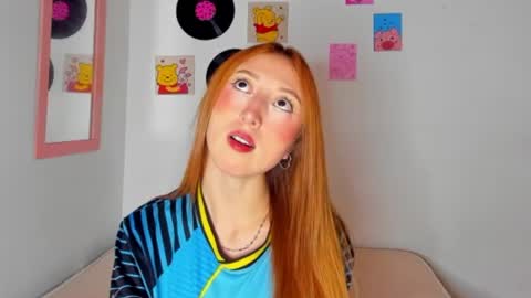 Snapshot of sophie_collins13 chatting on 14, 7, 2026 Sophie online show from 14, 7, 2026