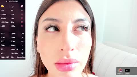 Snapshot of sophie_evanss_ chatting on 21, 1, 2025   online show from 21, 1, 2025