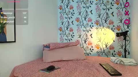 Sophie or Sof online show from 20, 2, 2025