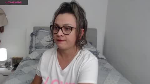 Snapshot of sophie_lopez1 chatting on 19, 1, 2025 Sofa online show from 19, 1, 2025