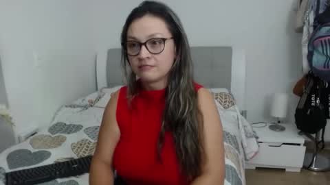 Snapshot of sophie_lopez1 chatting on 26, 11, 2025 Sofa online show from 26, 11, 2025