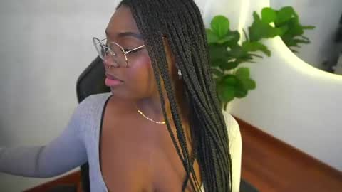 Sophie online show from 16, 6, 2026