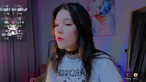 sophie_nomenal_ online show from 11, 11, 2025