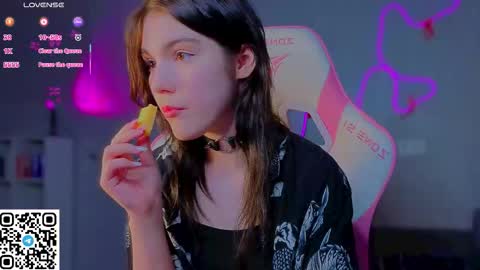 sophie_nomenal_ online show from 26, 3, 2026