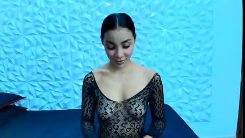 sophie_willow online show from 15, 4, 2026