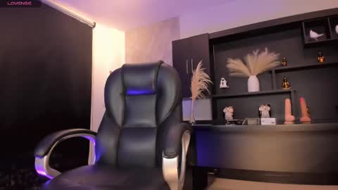 Sophie online show from 16, 2, 2025