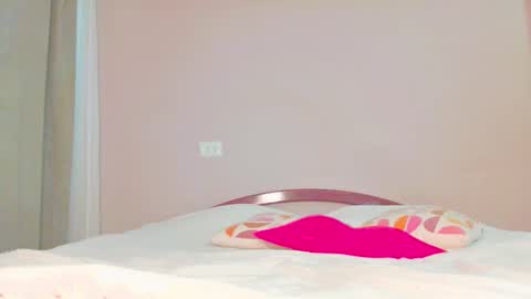 Snapshot of sophiechan69 chatting on 15, 10, 2025 ShopieChan69 online show from 15, 10, 2025