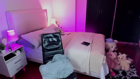    online show from 6, 12, 2024