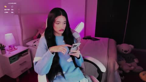    online show from 14, 10, 2025