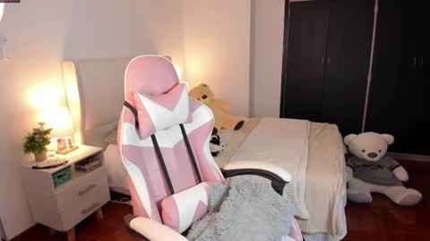    online show from 7, 1, 2026