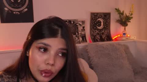 Sophiee  online show from 22, 11, 2025