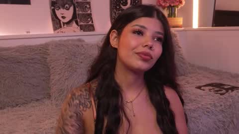 Sophiee  online show from 7, 2, 2026