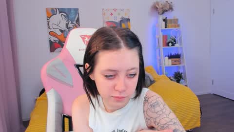 Snapshot of sophiee_lane chatting on 23, 12, 2024 Sophie online show from 23, 12, 2024